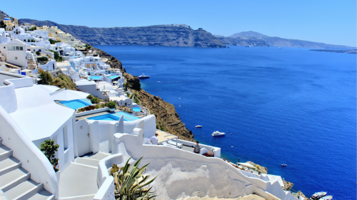 Hôtel cycladique avec vue en Grèce