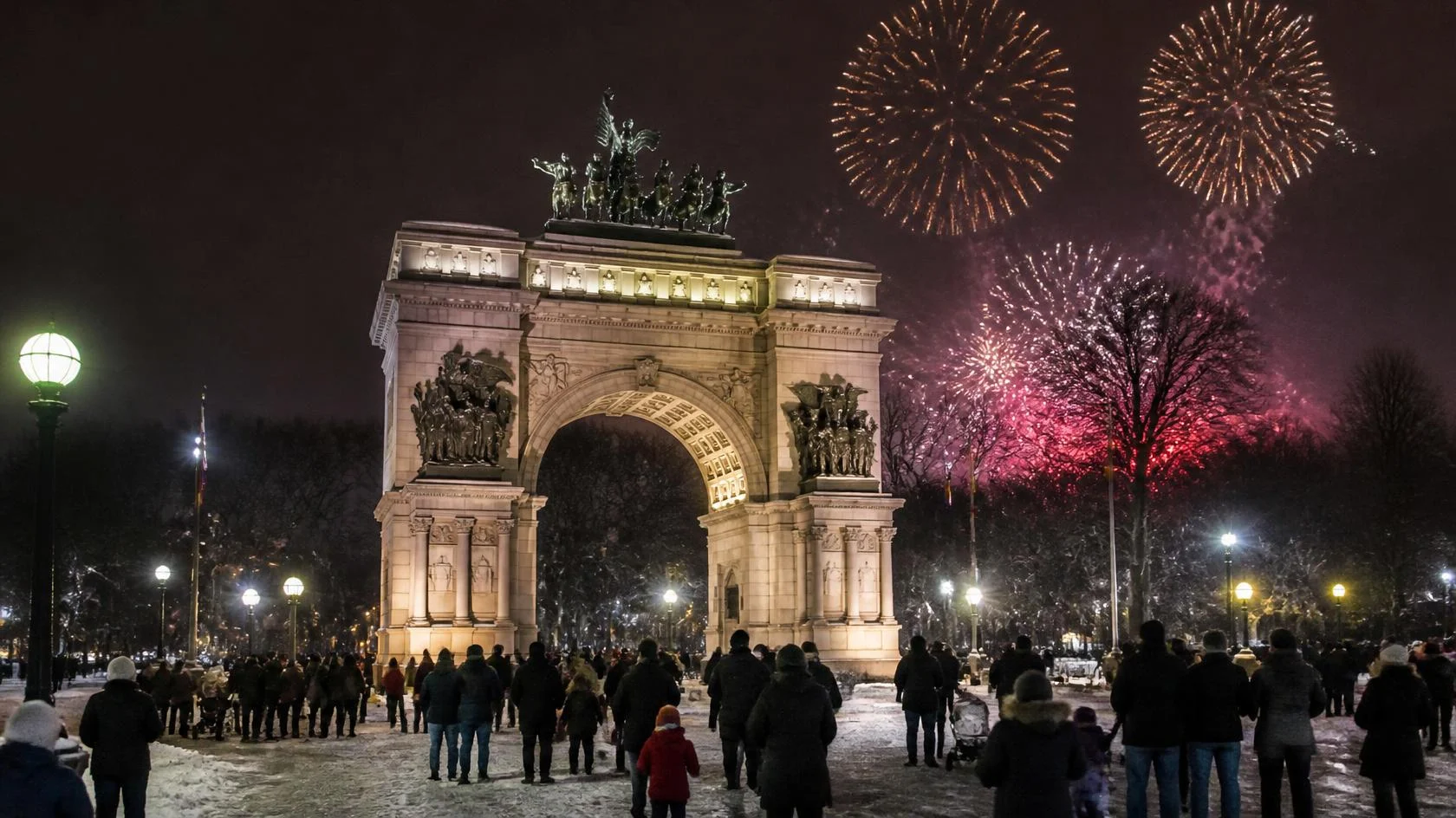 Grand Army Plaza et son arc de triomphe à l'entrée de Prospect Park, à Brooklyn
